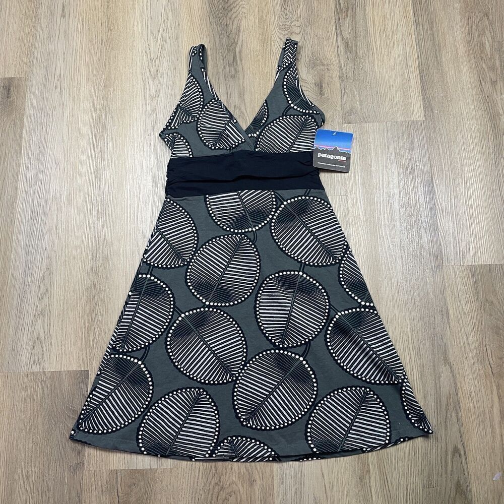 Patagonia Dress Womens Medium Leaf Print Organic Cotton Spandex Summer Casual